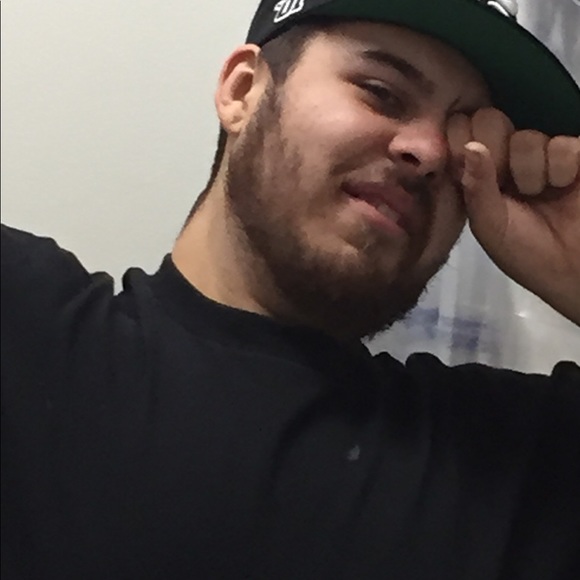 Meet your Posher, Andrew - Picture 2 of 5